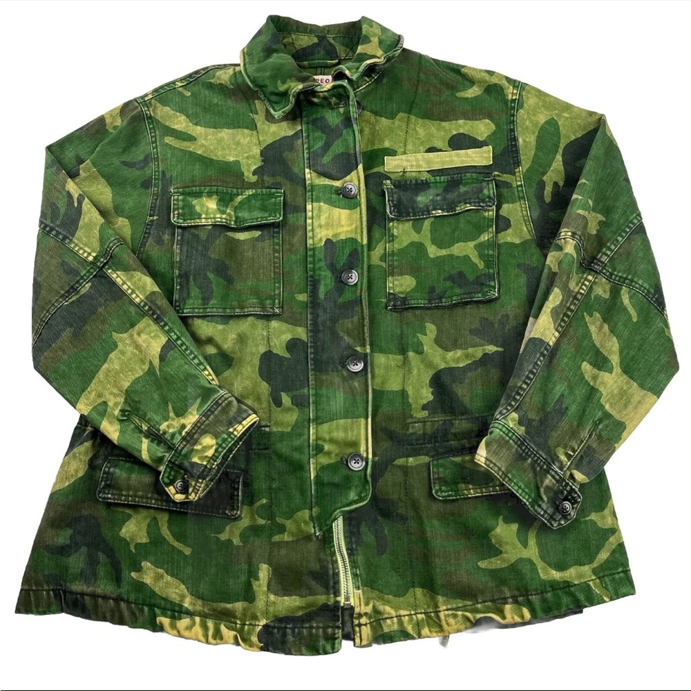 Free People Seize The Day Camouflage Jean Denim Jacket Oversized Women’s Sz XS